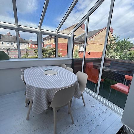 Central, Comfortable And Spacious 4 Bed Duplex Dublin Eksteriør billede