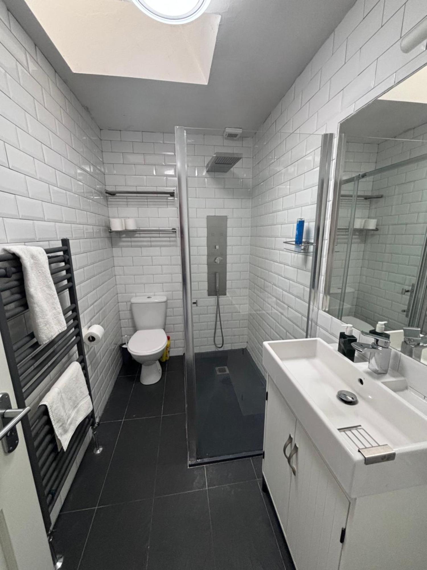 Central, Comfortable And Spacious 4 Bed Duplex Dublin Eksteriør billede