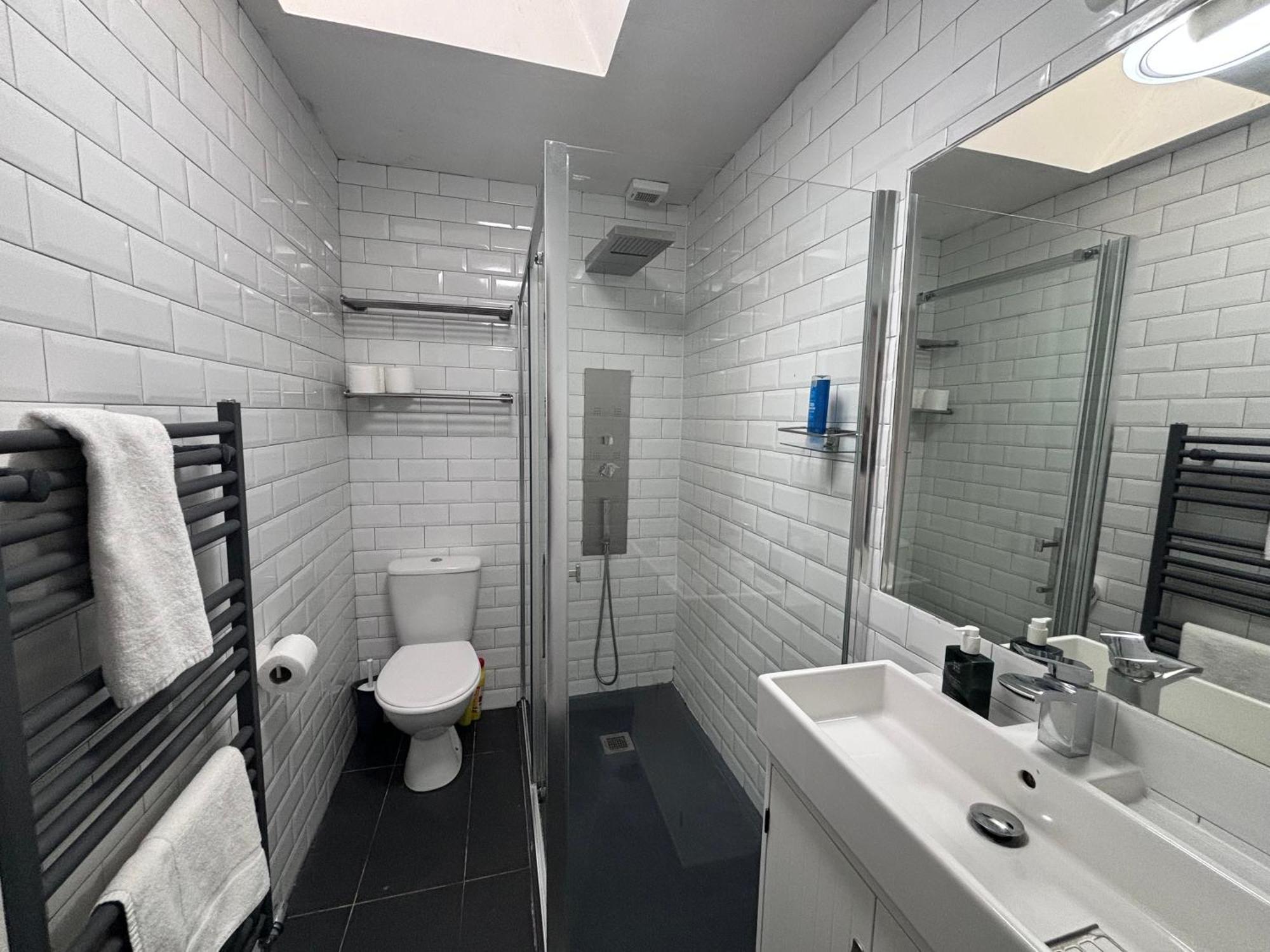 Central, Comfortable And Spacious 4 Bed Duplex Dublin Eksteriør billede